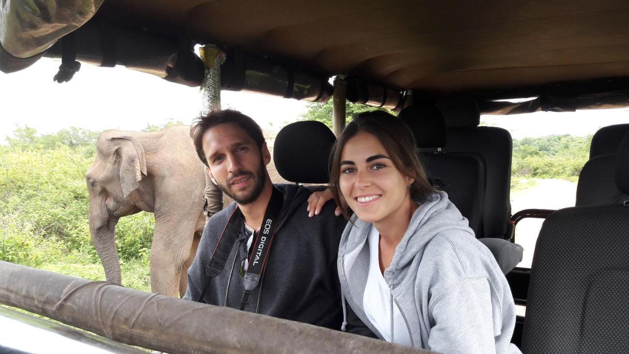 אודוואלאווה Tusker'S Paradise Safari Villa מראה חיצוני תמונה